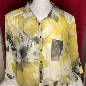 Torrid NWOT Womans Button Down Top Yellow, Grey, and Black Top Size 2